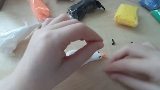 Лепим ГУСЯ ОБНИМУСЯ из воздушного пластилина: простой мастер-класс! смотреть онлайн
