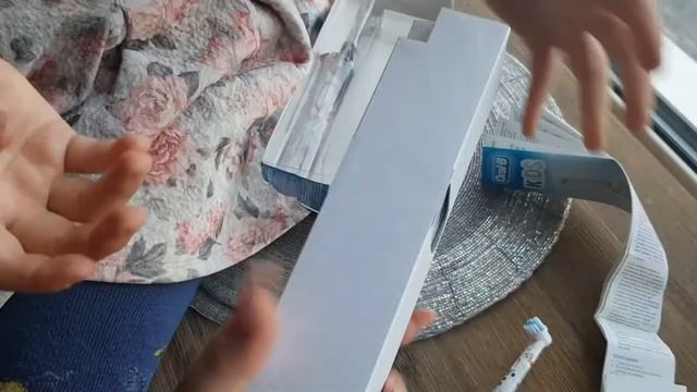 Обзор электрической зубной щётки Oral-B Braun из Rozetka смотреть онлайн
