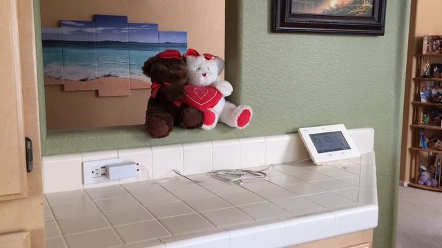 Old iPad as a Home Automation Control Panel смотреть онлайн