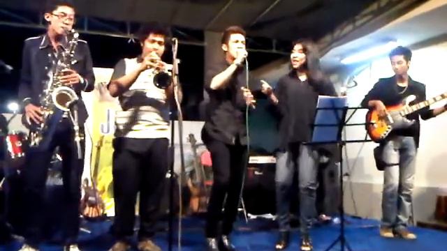 Little Bee Brassband - Panah Asmara (Afgan Cover) смотреть онлайн