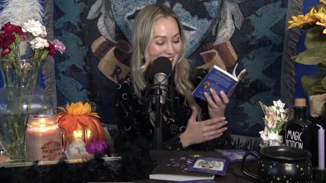 Tarot reading in an ASMR style for a relaxing Halloween! смотреть онлайн