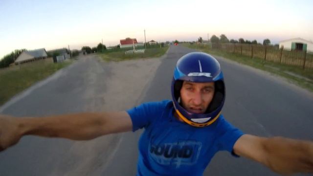 НАВАЛИВАЕМ НА ЗАДНЕМ КОЛЕСЕ НА МОТОЦИКЛЕ | ЯВА ПОД Stunt| смотреть онлайн