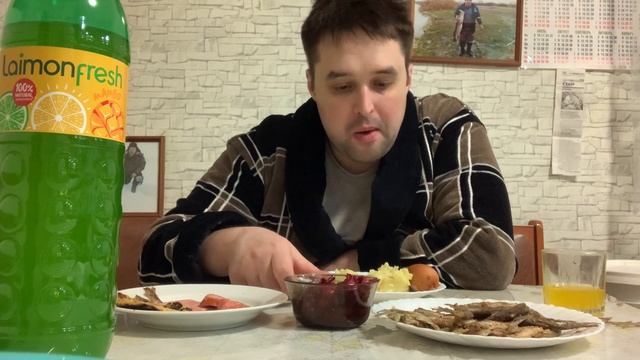 ЛАЙМОН ФРЭШ + УКЛЕЙКА, ПЮРЭ с САРДЕЛЬКАМ и многое  Я один в Котельной и Король и Шут МУКБАНГ MUKBAN