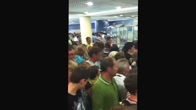 Аэропорт Домодедово, паспортный контроль смотреть онлайн