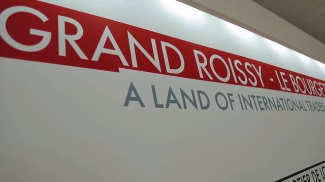 Le Grand Roissy en 2 minutes смотреть онлайн
