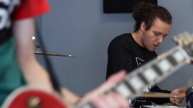 Nightmare - Halsey (Cover by First to Eleven) смотреть онлайн