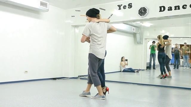 Alexandra Alexandrova & Yuriy Pikhun - Kizomba смотреть онлайн