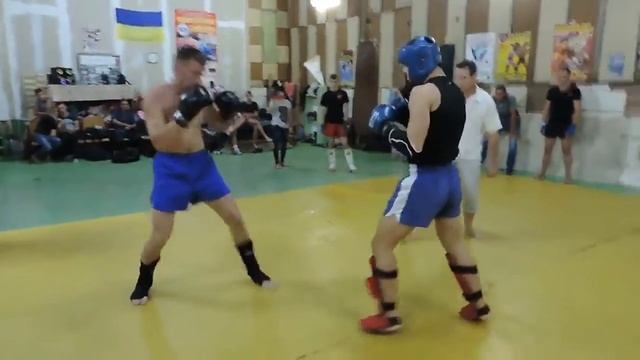 Супер комбинация и удар ногой с разворота / Павел Пинзул/ Клуб Ягуар смотреть онлайн