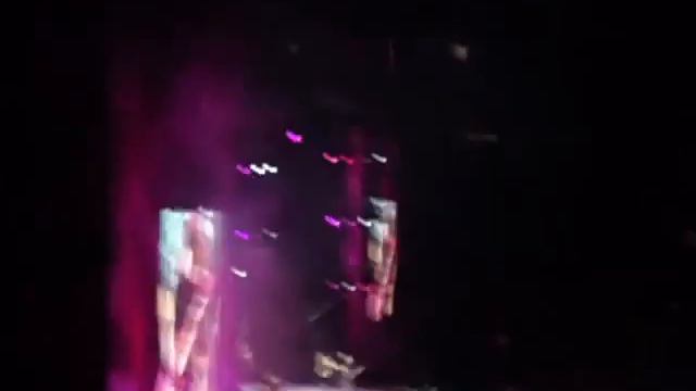 Miley Cyrus - Mix 3 - 6 de Mayo River Plate 2011 смотреть онлайн