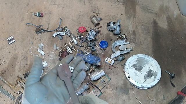 РАЗБОР КОРОБКИ ЦВЕТНЫХ МЕТАЛЛОВ. Сколько удалось собрать, и где взять цветной металл. смотреть онлайн
