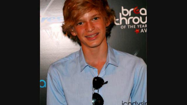 NEW CODY SIMPSON PICTURES [2010] ! смотреть онлайн