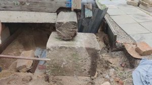 Как поднять угол дома и заменить колонну.