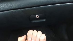 Ремонт ручки бардачка Фольксваген пассат В5 ,САМЫЙ  ПРОСТОЙ и ГЕНИАЛЬНЫЙ способ!