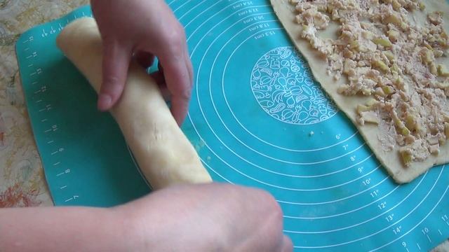 Рулетики яблочно-творожные. Быстро и легко! смотреть онлайн