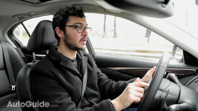 2014 Infiniti Q50 Hybrid Review - Technology Overview смотреть онлайн