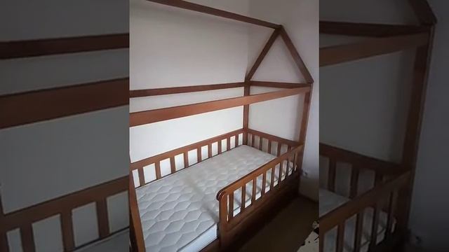 Кровать домик, детская мебель из массива дерева бук. смотреть онлайн