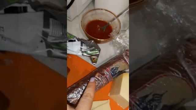 Ролик № 590.Горячий сэндвич с колбасой. 3, 2, 1 - поехали. смотреть онлайн