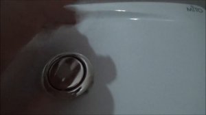 Как легко открутить кнопку сливного бачка унитаза?