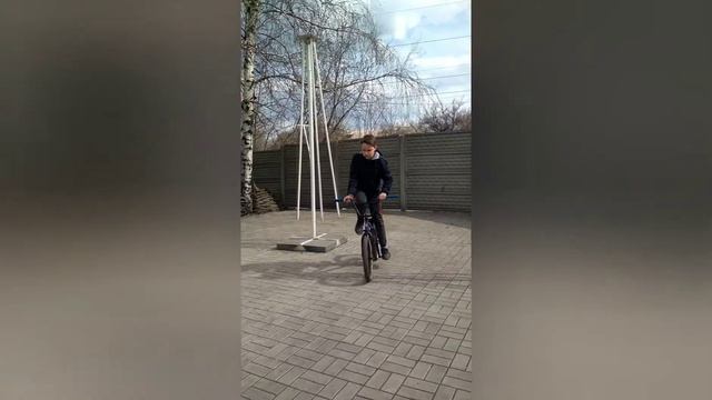 (Вот как надо катать со своими друзьями)... смотреть онлайн