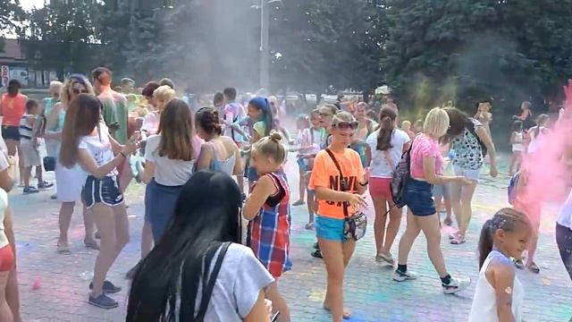Фестиваль фарб Холі від братів Гребенюків Юрія та Олега. смотреть онлайн