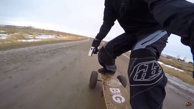 RC ADVENTURES - HUGE Radio Control SKATEBOARD! FiiK Offroad RC "BiG DADDY" & Losi LST2 XXL MT смотреть онлайн