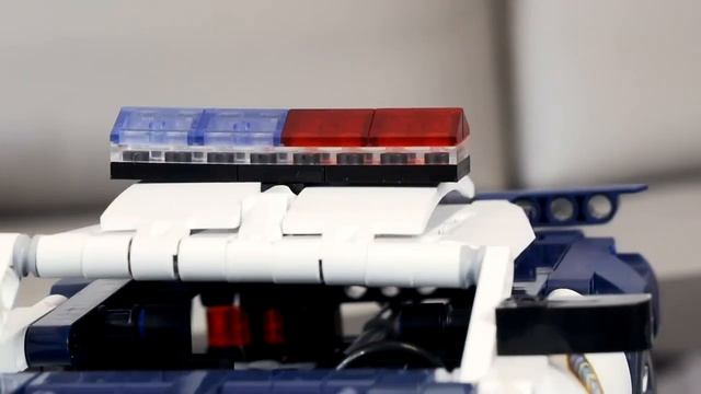 Конструктор Xiaomi ONEBOT Police Car (OBCJJC22AIQI) смотреть онлайн