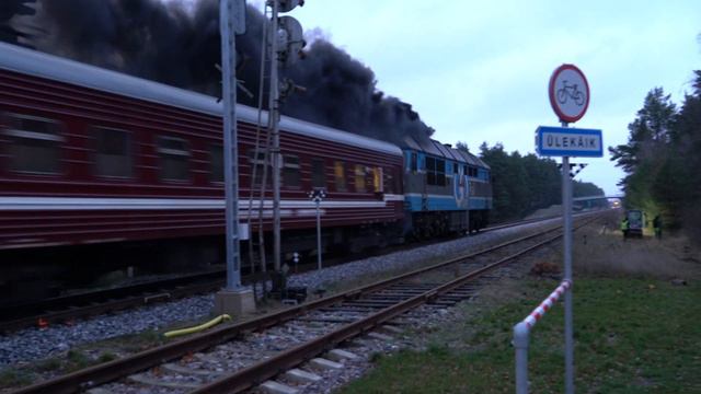 Дал медведя! ТЭП70 - 0229 с путемером близ ст. Лийва / Extreme smoke: TEP70 with measurement car смотреть онлайн