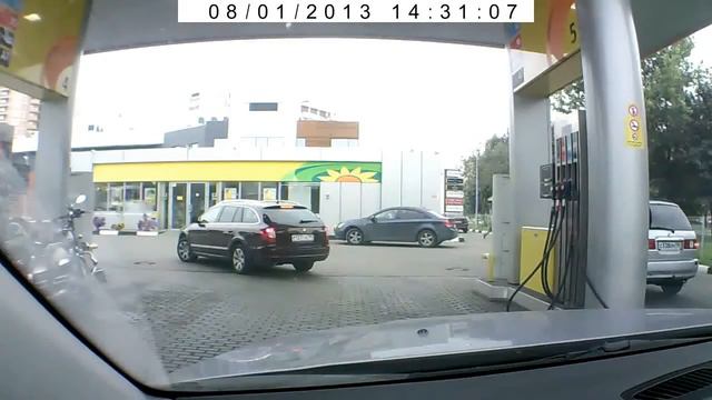 Женщины не на заправке Женщины не на АЗС смотреть онлайн