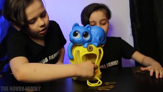 Flyin Feathers Game - Mattel смотреть онлайн