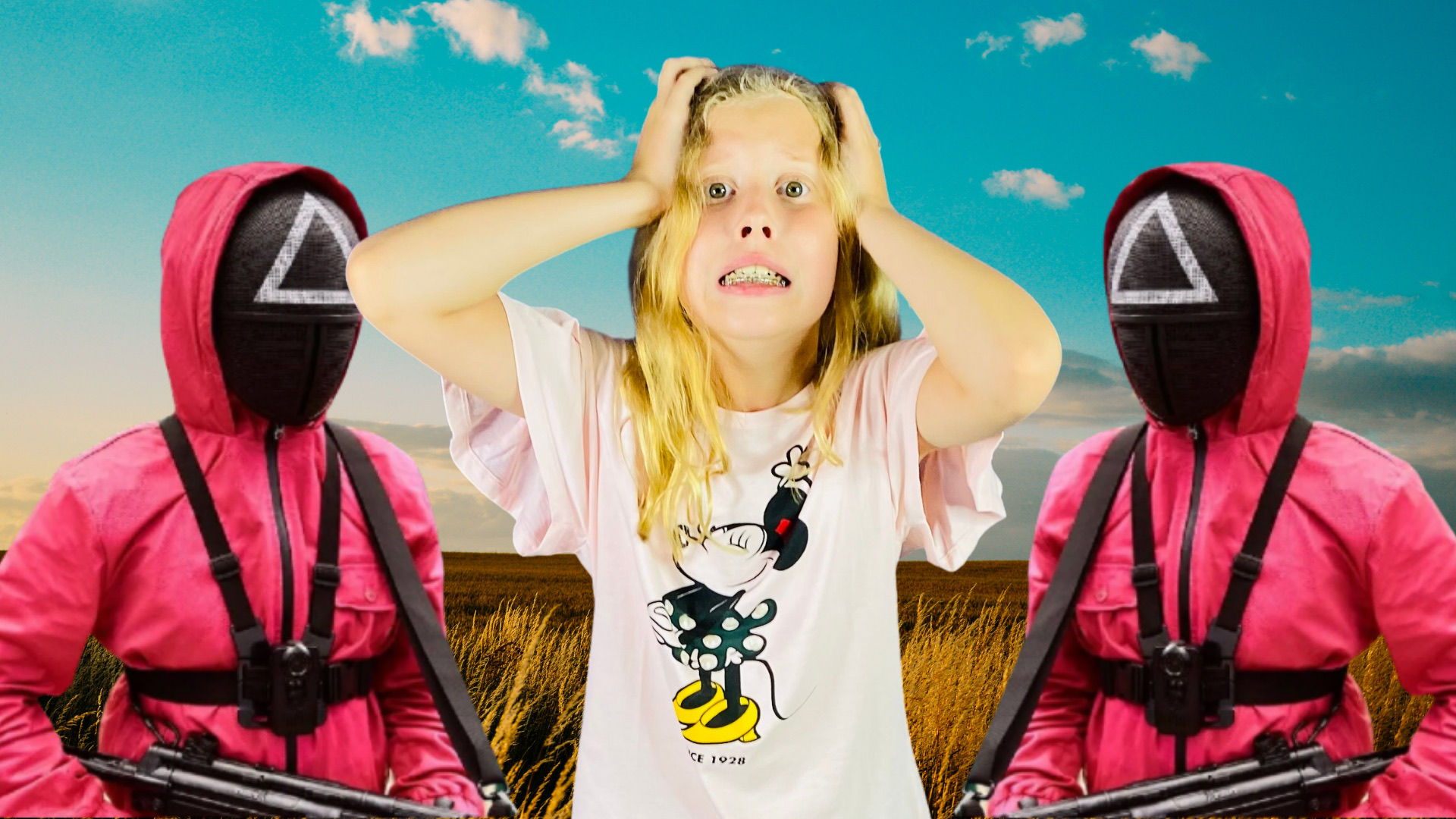 МОЯ СТАРШАЯ СЕСТРА играет в ИГРУ В КАЛЬМАРА ! Самые веселые моменты ! смотреть онлайн