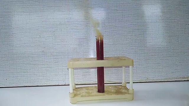 Растворения КРАСНОГО ФОСФОРА в КОНЦЕНТРИРОВАННОЙ АЗОТНОЙ КИСЛОТЕ.Dissolving RED Phosphorus смотреть онлайн