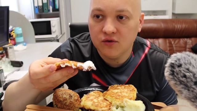 ДРАНИКИ СО СМЭТАНОЮ MUKBANG