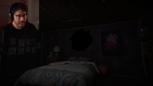 The Glitched Attraction