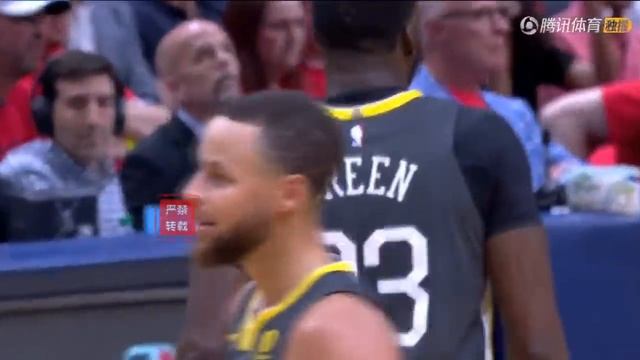 Stephen Curry And Quinn Cook Having Too Much Fun During The Timeout！ смотреть онлайн