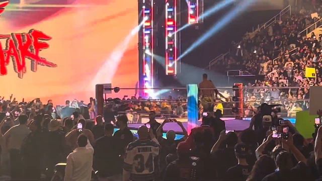 Cody Rhodes LIVE Entrance WWE RAW 2/26/2024 San Jose смотреть онлайн