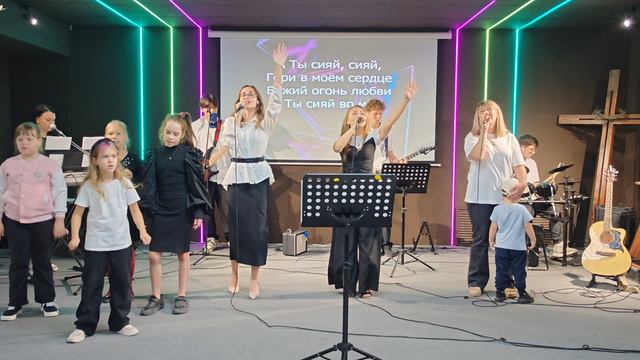 Прославление 25.08.24 смотреть онлайн