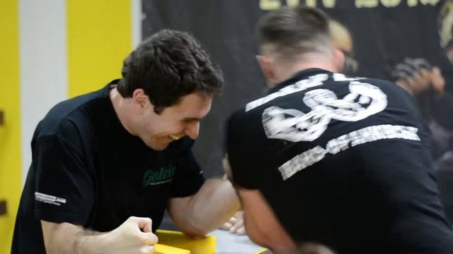 The Diamond Arm 2018 | left смотреть онлайн