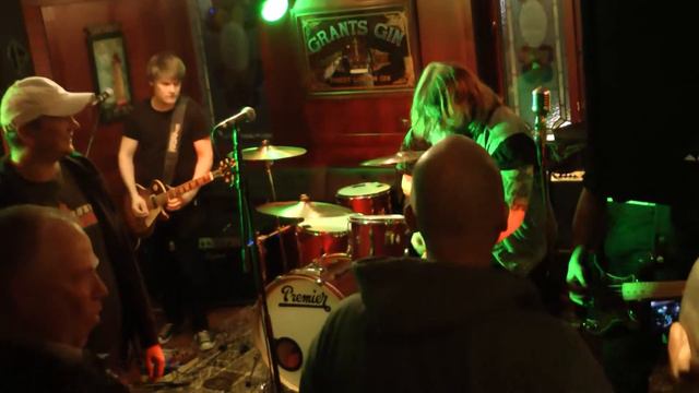 Grand Royal Band live på Dick Turpin, Rock mot Cancer 28 april 2012 смотреть онлайн