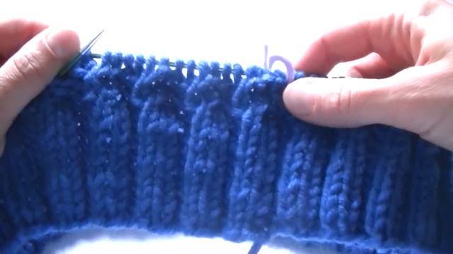 Вяжем юбку - карандаш узором диагональная резинка.Knit skirt - pattern diagonal pencil eraser. смотреть онлайн