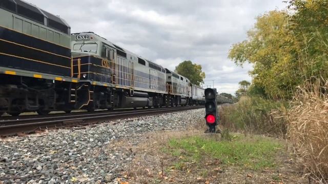 CSX 1 (EMD F40PH) Leads CSX P001 on the Plymouth Subdivision смотреть онлайн