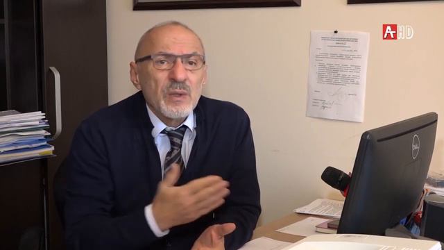 На территории Абхазии на фасадах зданий можно увидеть немало панно, выполненных из мозаики смотреть онлайн