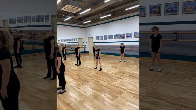 СОВРЕМЕННЫЙ ТАНЕЦ смотреть онлайн