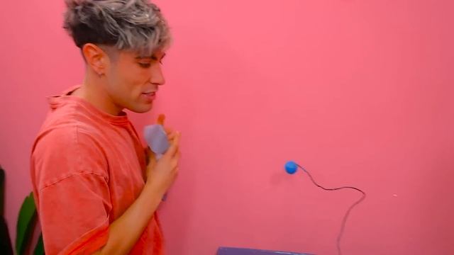 ESCAPANDO DE 100 CAPAS DE PELICULAS !! смотреть онлайн