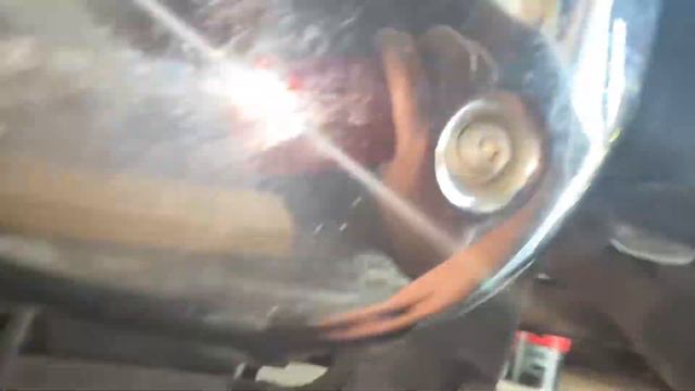 Oil change on a Kawasaki Vulcan Nomad 1600 - With "Riles" смотреть онлайн