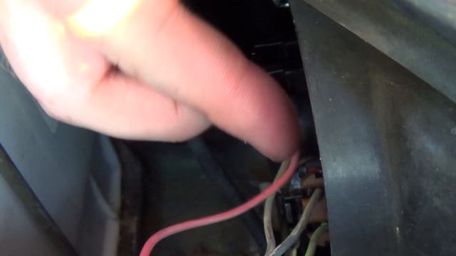 How to Replace H1 Headlight Bulbs • Cars Simplified Quick Tips смотреть онлайн