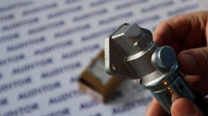 КЛАПАН  ХОЛОСТОГО  ХОДА   Suzuki J20A DF160 1813777E00 1813777E00000