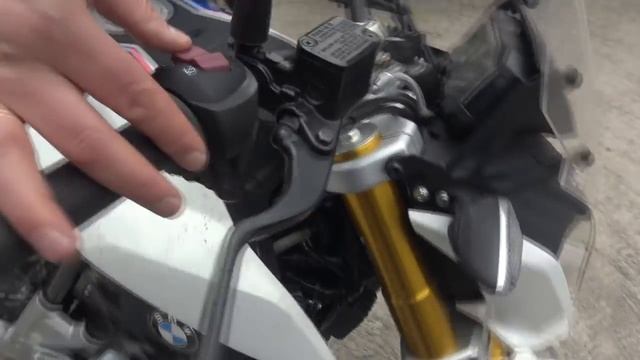 Оживление после зимы. Мотоциклы BMW 310 и HONDA CB400. смотреть онлайн