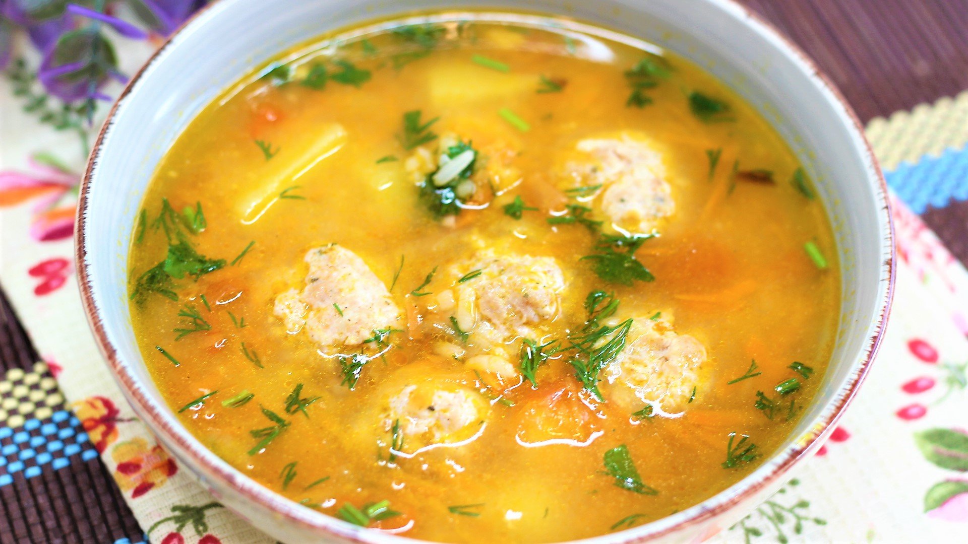 Томатный суп с фрикадельками?Приятного просмотра. смотреть онлайн