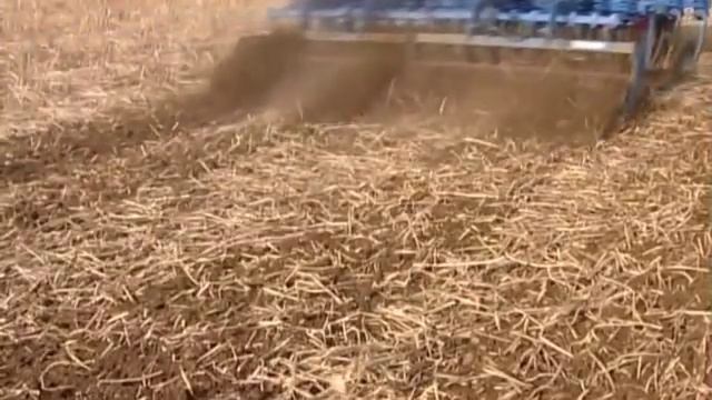 LEMKEN Rubin - Nivellement optimal, travail rapide et intensif смотреть онлайн