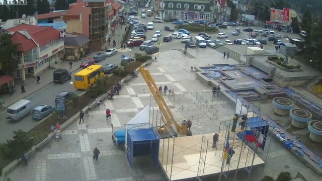 Вебкамера "Площадь Советская". Запись 17.03.2017 12:00:04 смотреть онлайн